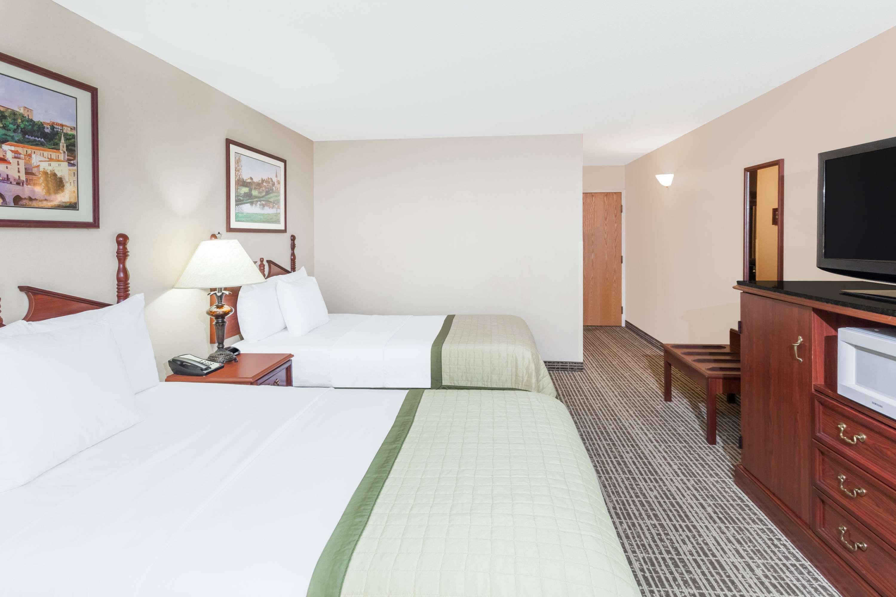 Hotel Baymont By Wyndham Elkhart Zewnętrze zdjęcie